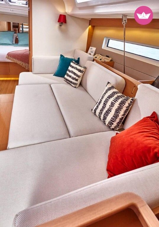 Sun Odyssey 440
