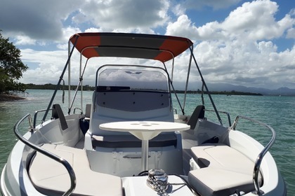 barca per wakeboarding ilets e mangrovie