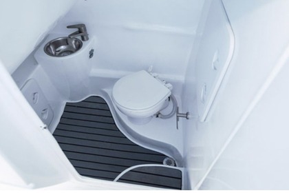 BEAUTIFUL SPEED BOAT 34’