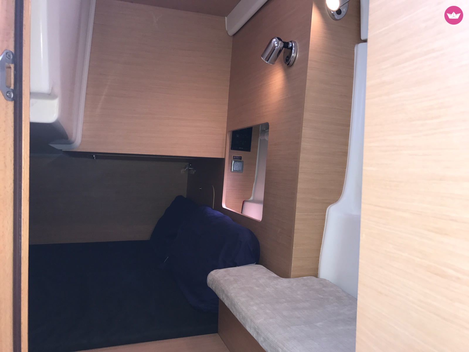 Charter Motorboat Beneteau Monte Carlo 27 Ibiza