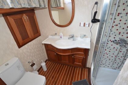 Luxury Gulet Charter in the Aegean – 16-Person Gulet