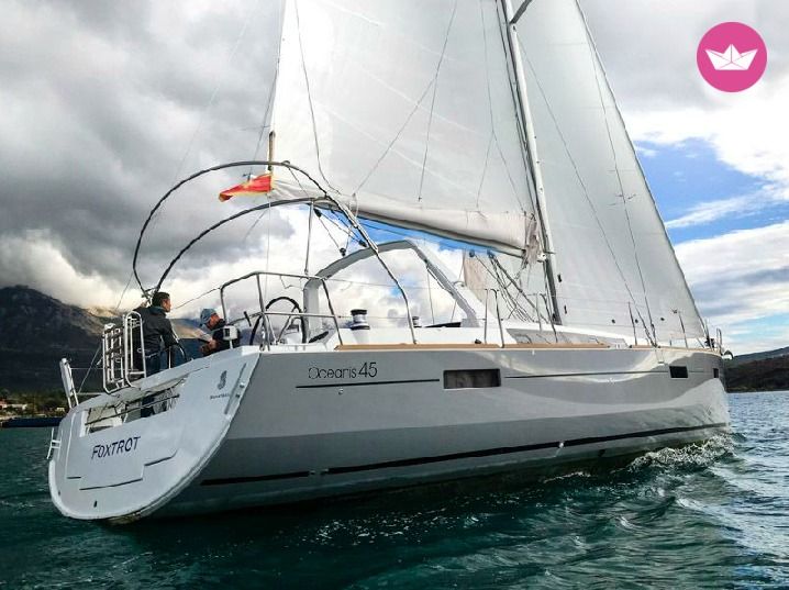 Sailboat Beneteau Oceanis 45 (4 Cabs) for hire