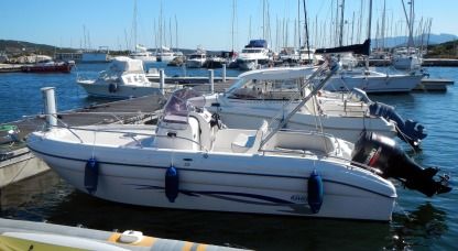 Charter Motorboat Ranieri Shadow 23 Olbia