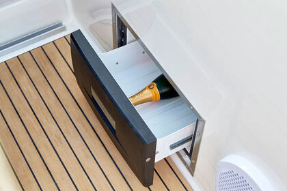 QUICKSILVER 875 SUNDECK