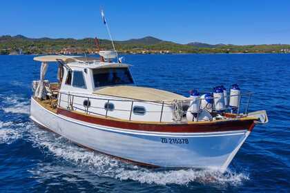 Rental Motorboat Cantiere Navale Jurini Motorna brodica Zadar