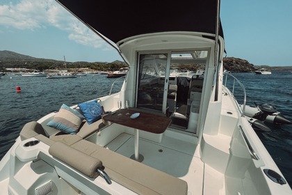 Beneteau Antares 8 in Cadaqués, Port Lligat
