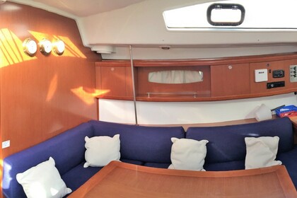 Whisper - Beneteau Oceanis 43