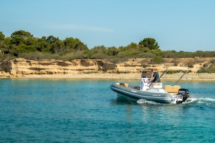Hire Boat without licence  Salpa Soleil 18 Taranto