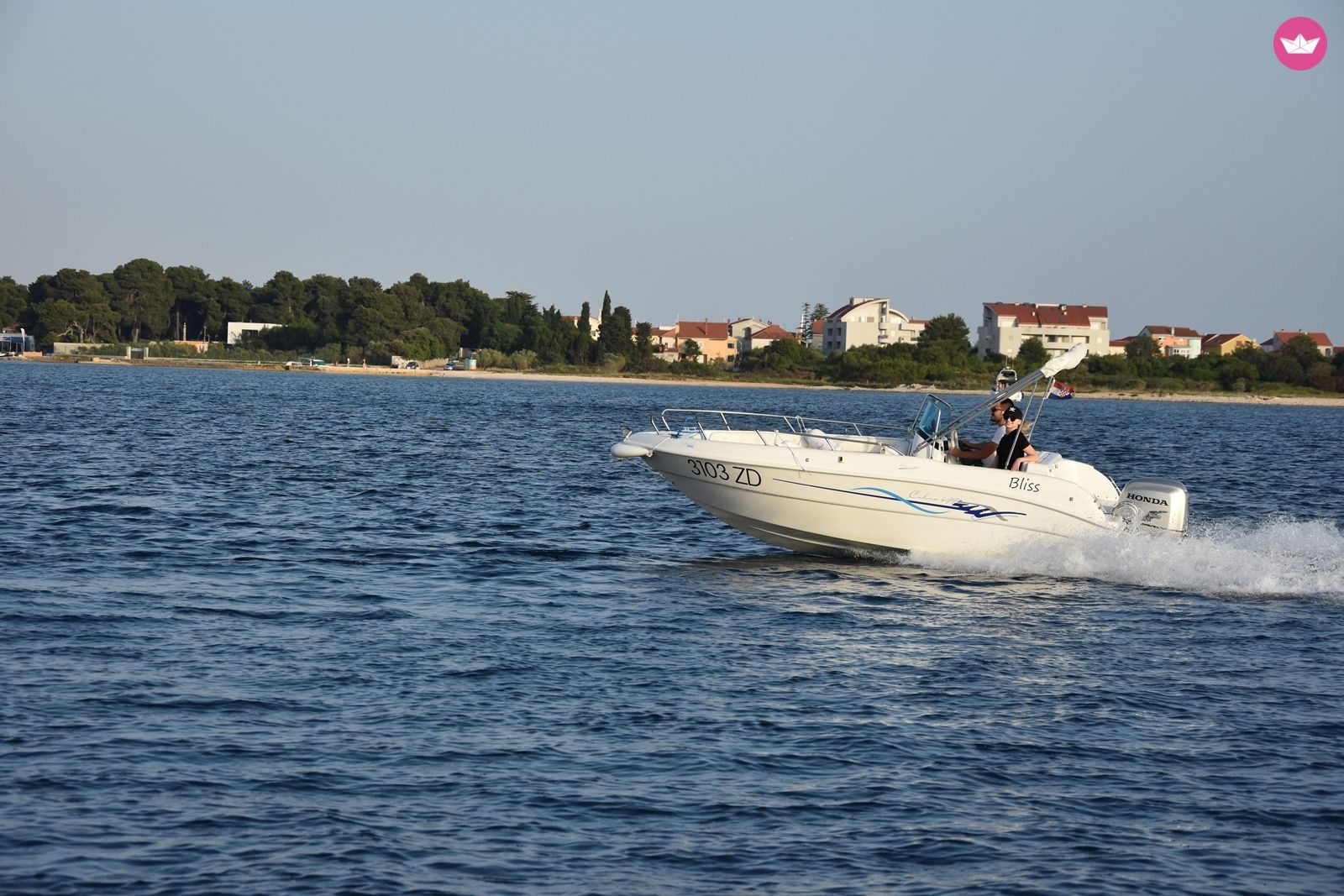Tusek Cobra 499F in Zadar for hire