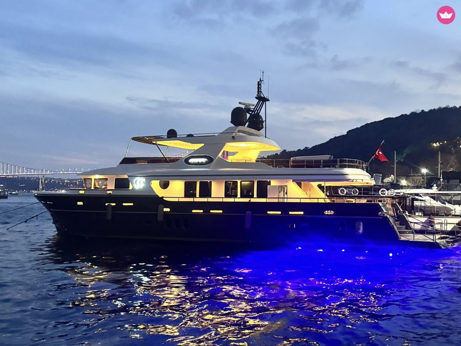 Yacht RV-ST 33m yacht with 5 cabins B61! RV-ST 33m yacht with 5 cabins B61! 2400cv 8