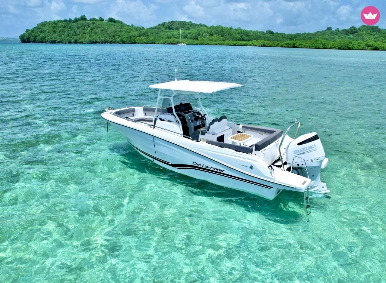Bateau à moteur Jeanneau Cap Camarat 7.5 CC série 3 300cv