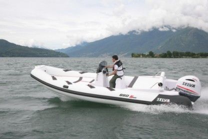 Location Semi-rigide Selva 650 Grimaud