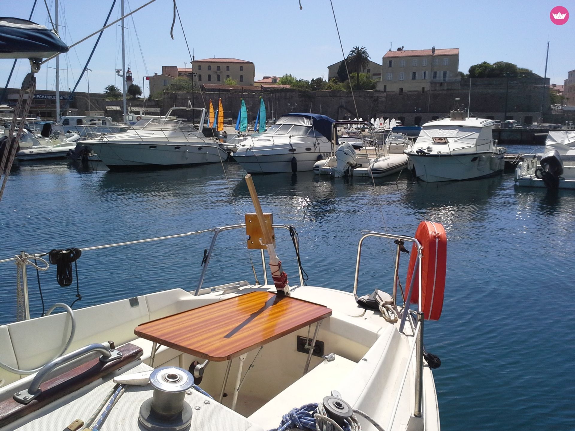 Sailboat Jeanneau Sangria Nv (1982)  