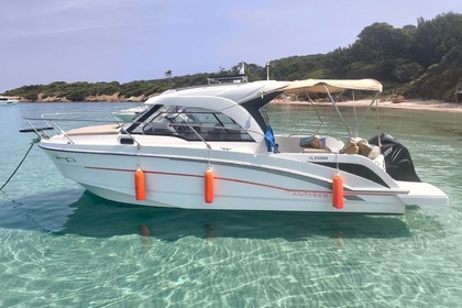 Location Bateau à moteur Beneteau Antares 8 ob Hyères