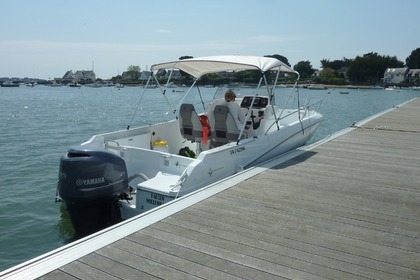 Location Bateau à moteur JEANNEAU CAP CAMARAT 7.5 CC Vannes