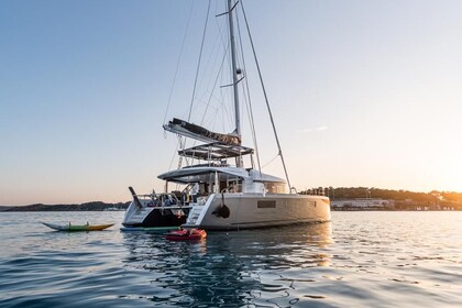 Hire Catamaran Lagoon Lagoon 52 S Laurium