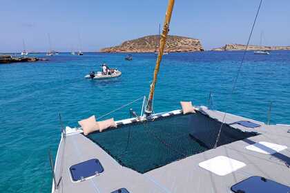 CATAMARÁN NUEVO A ESTRENAR