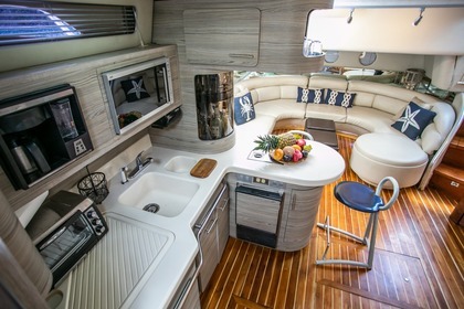 Charter Motor yacht Sea Ray Sundance 500 Playa Panama