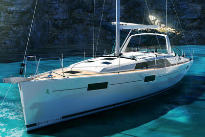 Hire Sailboat Beneteau Oceanis 40.1 Palairos