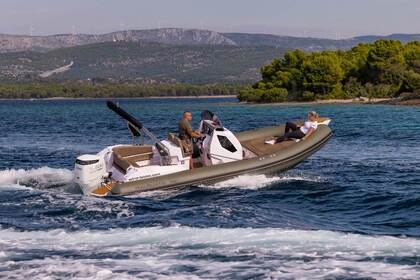 Hyra båt RIB-båt Italboats Predator 700T Kroatien