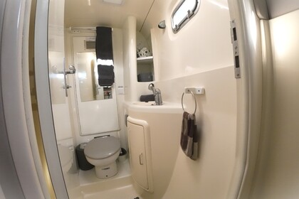 Robertson & Caine Leopard 47