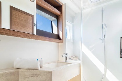 Hire Catamaran Lagoon Lagoon 50 Kaštel Gomilica