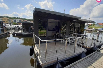 Charter Houseboat La Mare Apart M Werder