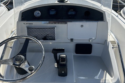 Noleggio Barca a motore Kelt White Shark 205 Six-Fours-les-Plages