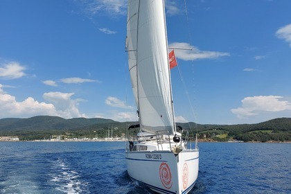 Verhuur Zeilboot BAVARIA CRUISER 34 Puntone di Scarlino