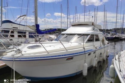 Rental Motorboat Fairline 31 corniche Vannes