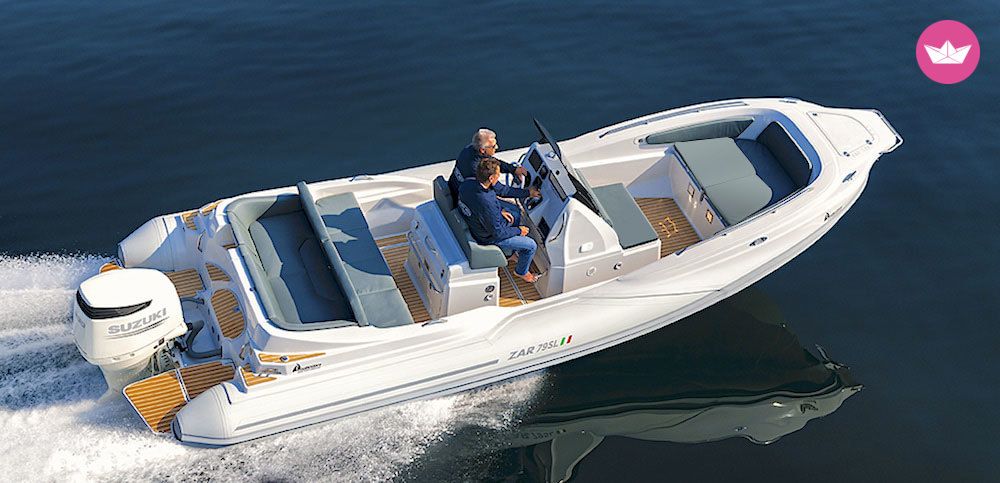 Charter motorboat in Ibiza  