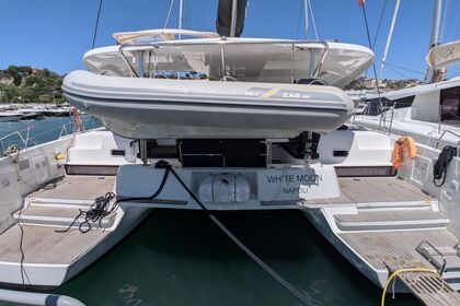 Hire Catamaran Lagoon-Bénéteau Lagoon 42 - 4 + 2 cab. Pozzuoli