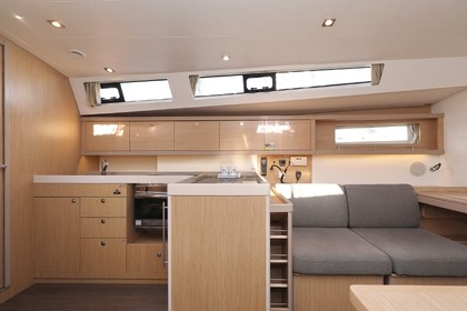 Hyra båt Segelbåt BENETEAU OCEANIS 45 Trogir