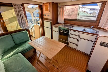 Hatteras 36 Convertible • Amalfi Coast