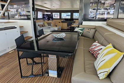 LAGOON 630 MY con tripulación