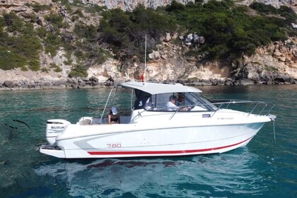 Charter Motorboat Beneteau 7.8 hb Ca'n Pastilla