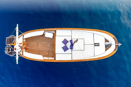 Hire Motorboat Fratelli Aprea Sorrento 780 Porto San Paolo