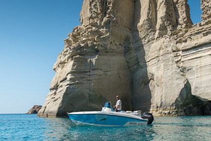 Rental Motorboat Compass 165cc Milos