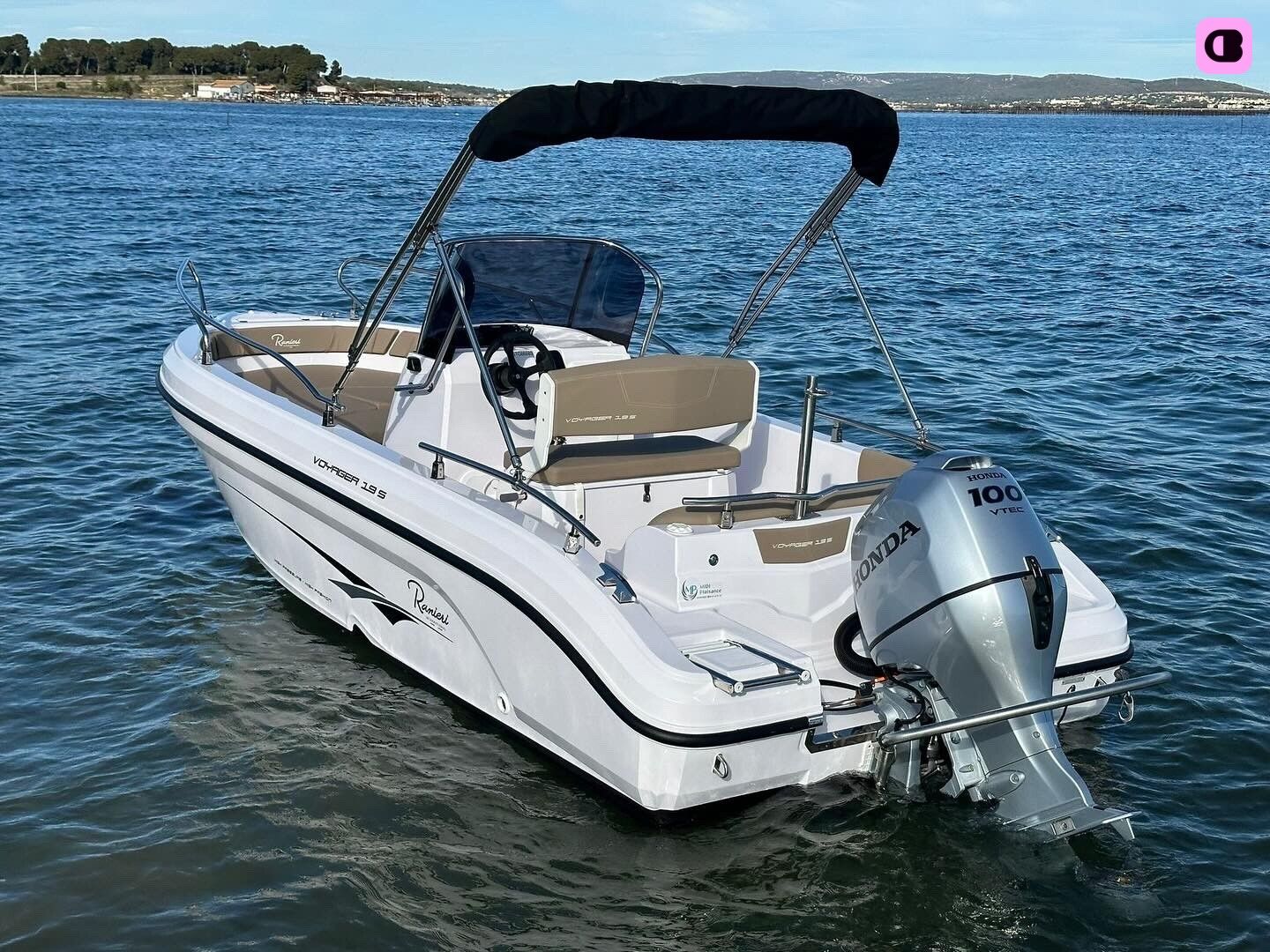 Bateau à moteur Ranieri Voyager 19 S 100cv 4