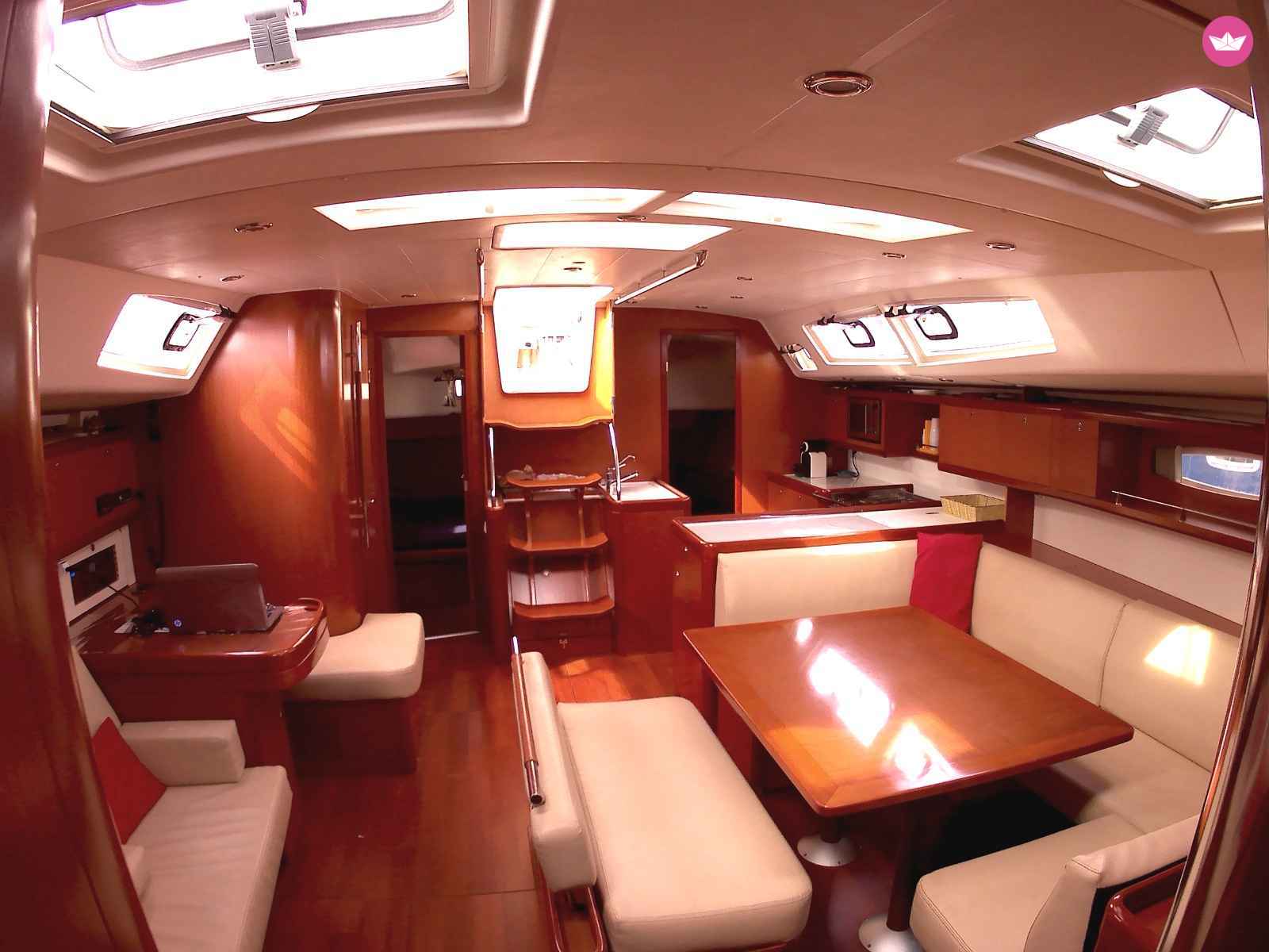 Noleggio Beneteau Oceanis 54