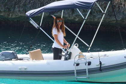 Vermietung ohne Führerschein, (Protender 4,70m) max. 6 Personen, Hafen von Cala Figuera.