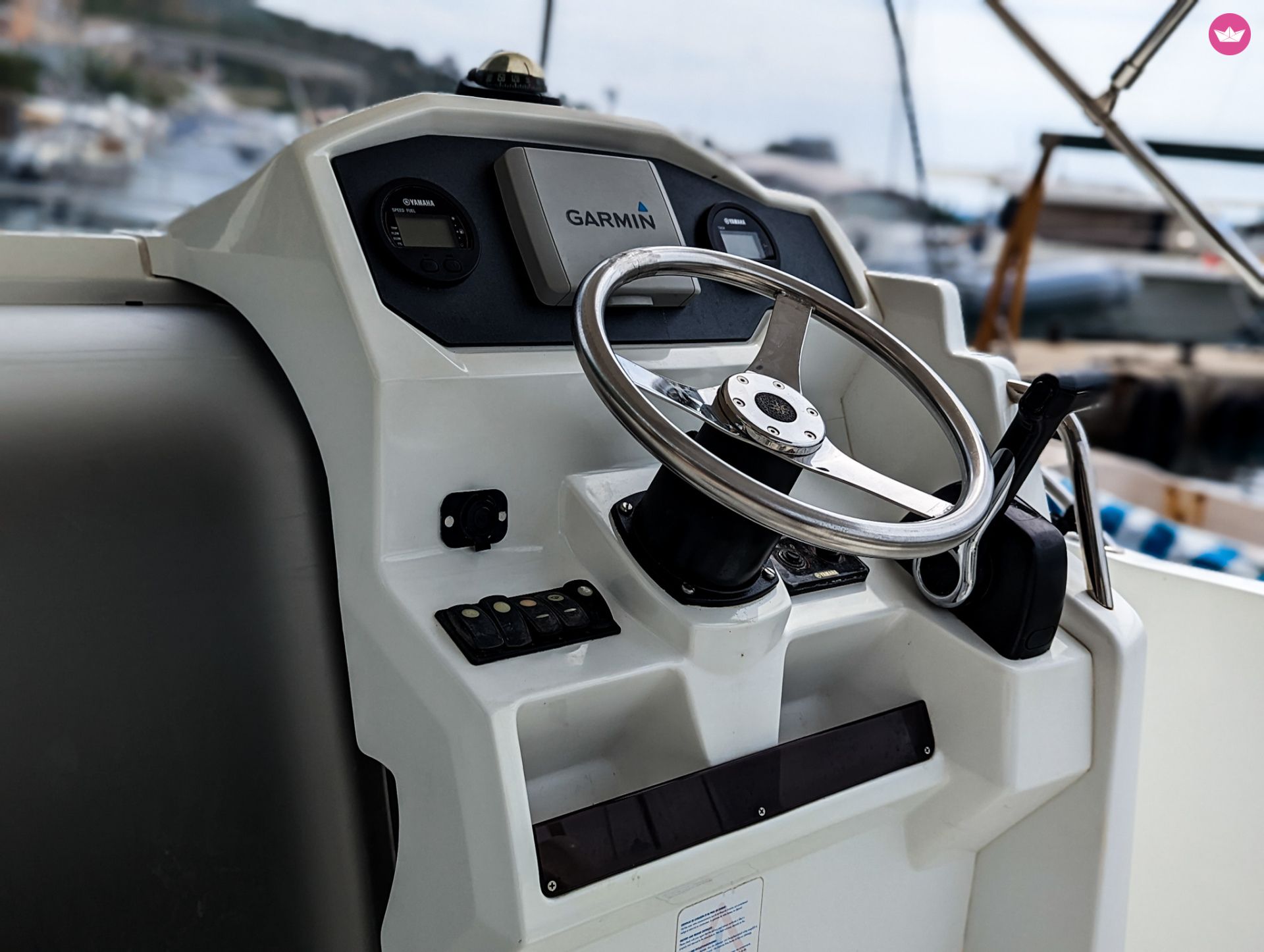 Bateau à moteur Jeanneau Cap Camarat 6.5 Cc 150cv 6