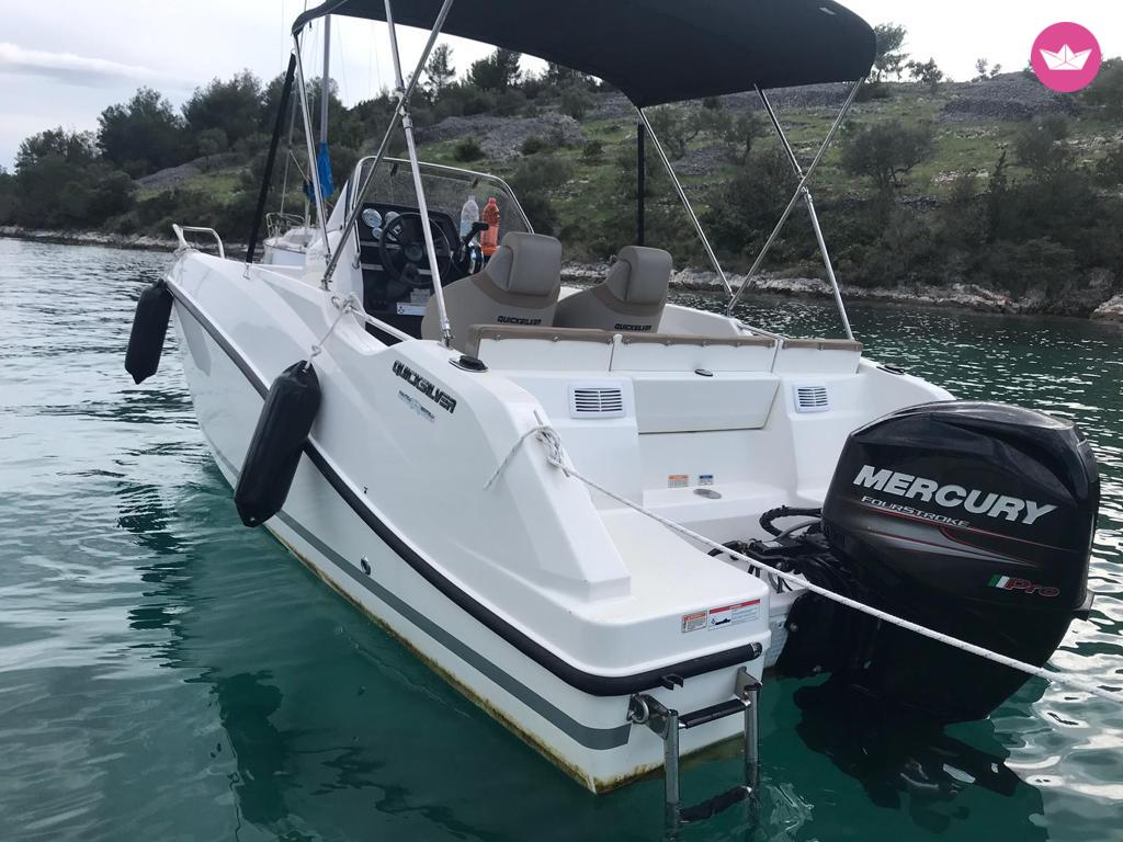 Lancha Quicksilver 555 Activ Open en alquiler