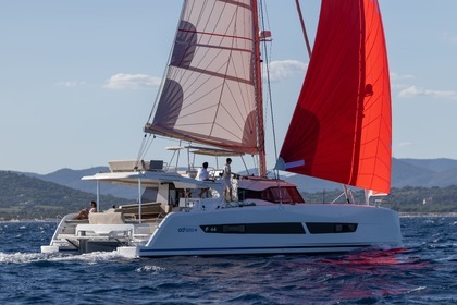 Hyra båt Katamaran Fountaine Pajot Fountaine Pajot New 44 Maestro - 3 cab. Saint-Raphaël