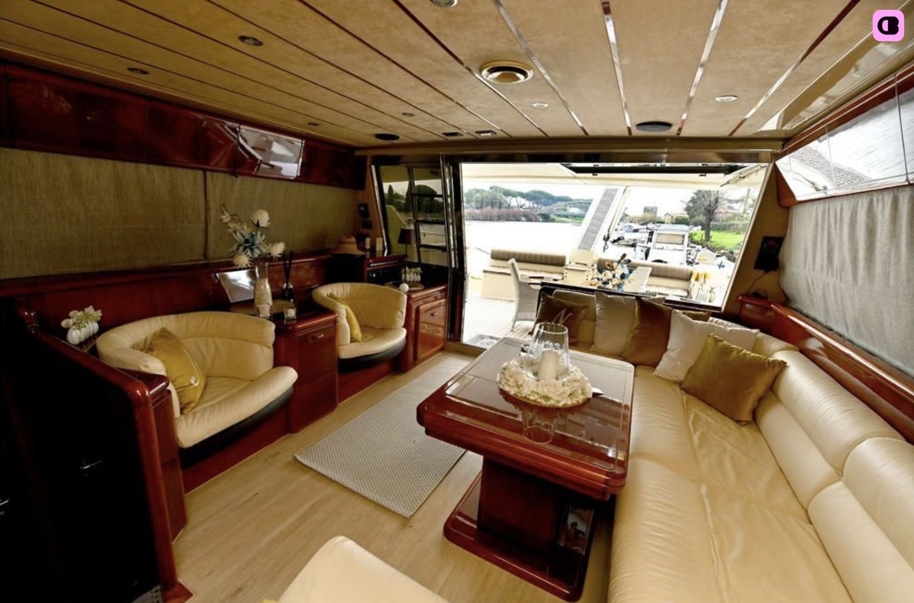 Yacht Ferretti 62 Fly 4