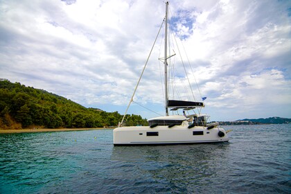 Rental Catamaran Lagoon Lagoon 42 Skiathos