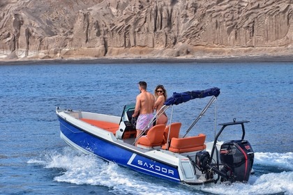 Luxury on the Waves: Experience the Ultimate Santorini Adventure Aboard the Saxdor 200