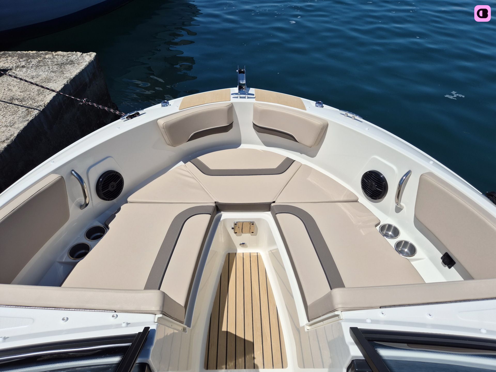 Bateau à moteur BAYLINER V20 200cv 2