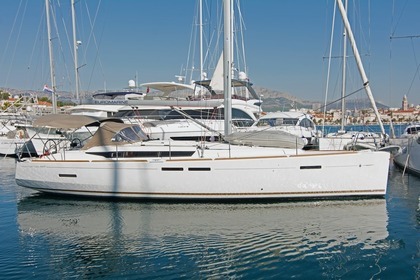 Miete Segelboot JEANNEAU SUN ODYSSEY 440 Split