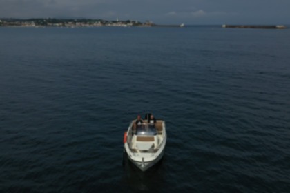 (Essence inclus) Quicksilver Activ 755 Open (Skipper non inclus)